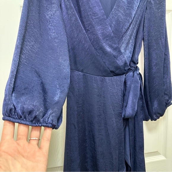 Gal Meets Glam “Jennifer” Long Sleeve Satin Wrap Midi Dress Navy Size 2 - Picture 5 of 13